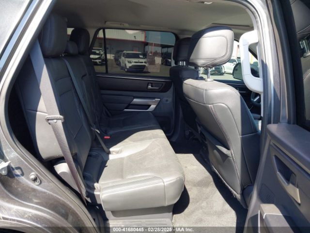 7SVAAABA1PX012159 Toyota Sequoia Sr5