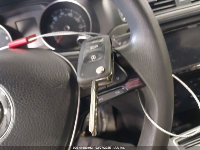 3VW267AJ2GM302613 Volkswagen Jetta 1.4t S