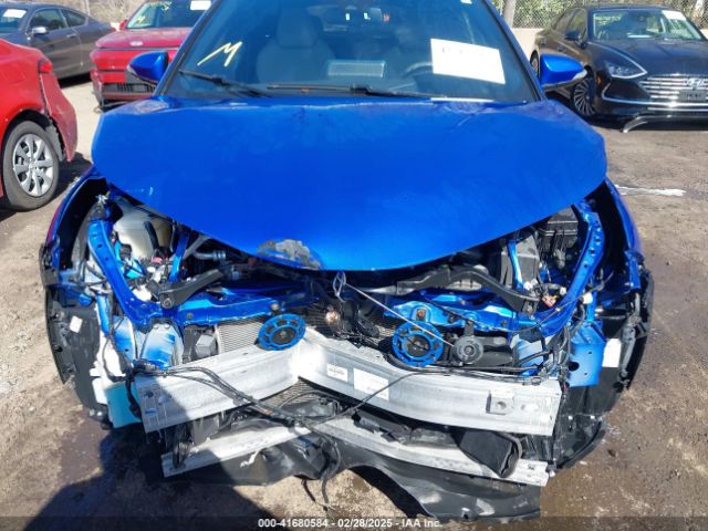 NMTKHMBX3KR094960 Toyota C-HR XLE