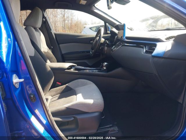 NMTKHMBX3KR094960 Toyota C-HR XLE