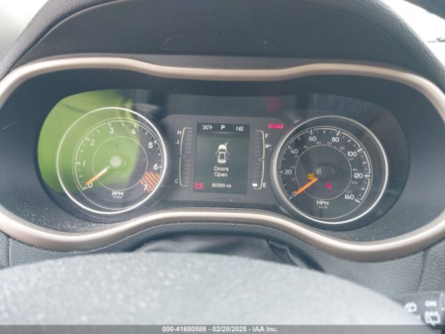 1C4PJMCB3FW794479 Jeep Cherokee Latitude Altitude
