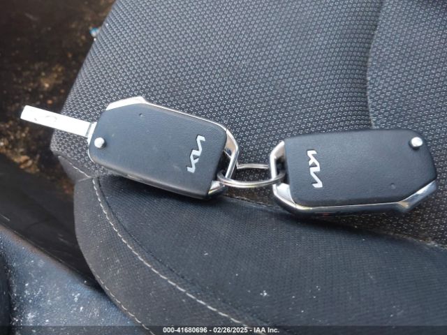 3KPF24AD8RE702827 KIA Forte Lxs