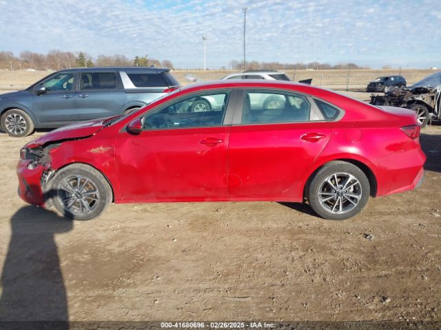 3KPF24AD8RE702827 KIA Forte Lxs