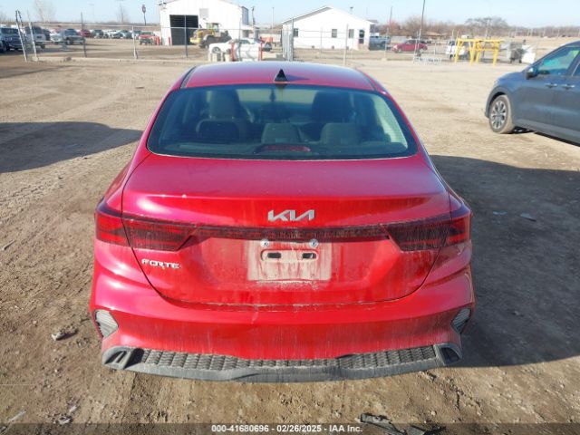 3KPF24AD8RE702827 KIA Forte Lxs