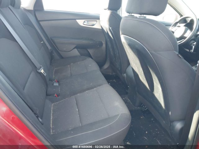 3KPF24AD8RE702827 KIA Forte Lxs