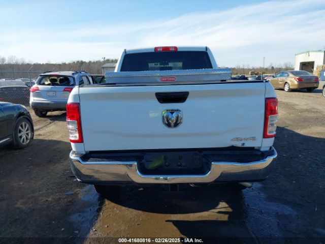 3C6UR5CJ5NG367849 RAM 2500 Tradesman  4x4 6'4 Box