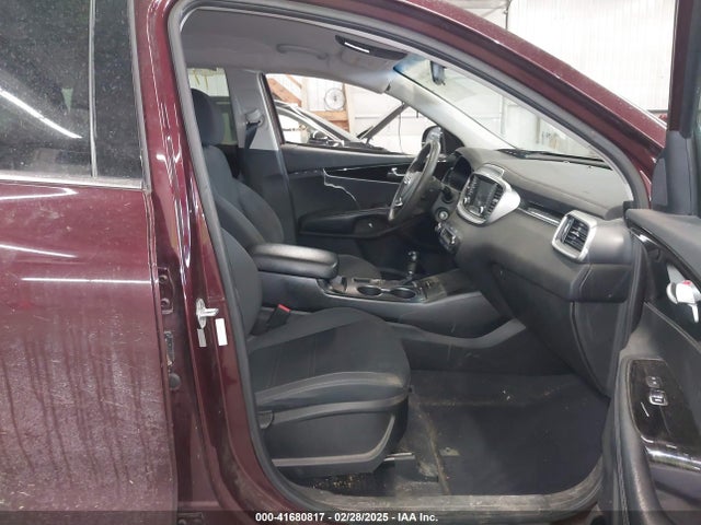 5XYPGDA56KG483373 KIA Sorento 3.3l Lx