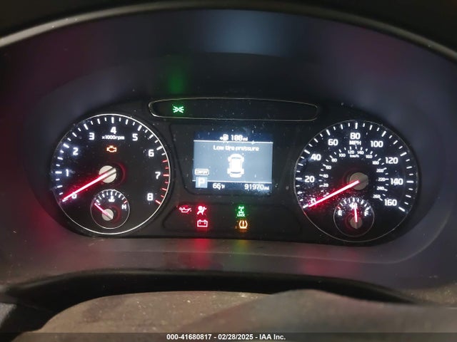 5XYPGDA56KG483373 KIA Sorento 3.3l Lx