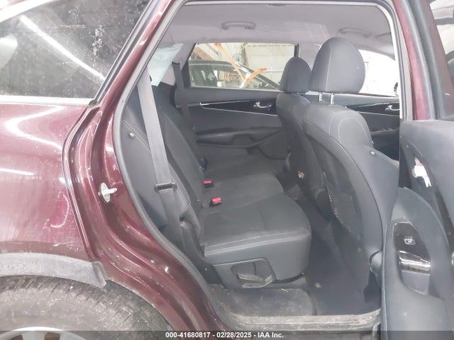 5XYPGDA56KG483373 KIA Sorento 3.3l Lx