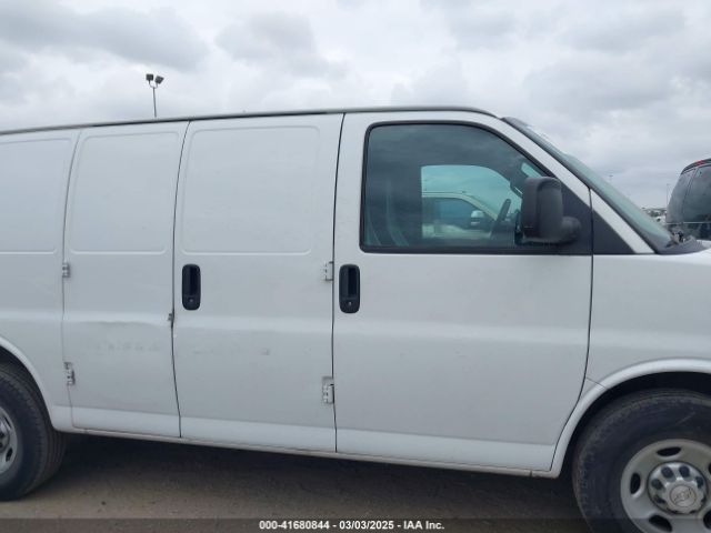 1GCWGAFFXH1129327 Chevrolet Express 2500 Work Van