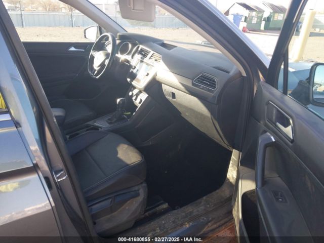 3VV3B7AXXJM088230 Volkswagen Tiguan 2.0t Se/2.0t Sel