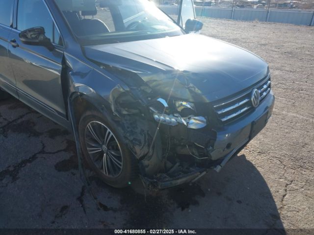 3VV3B7AXXJM088230 Volkswagen Tiguan 2.0t Se/2.0t Sel