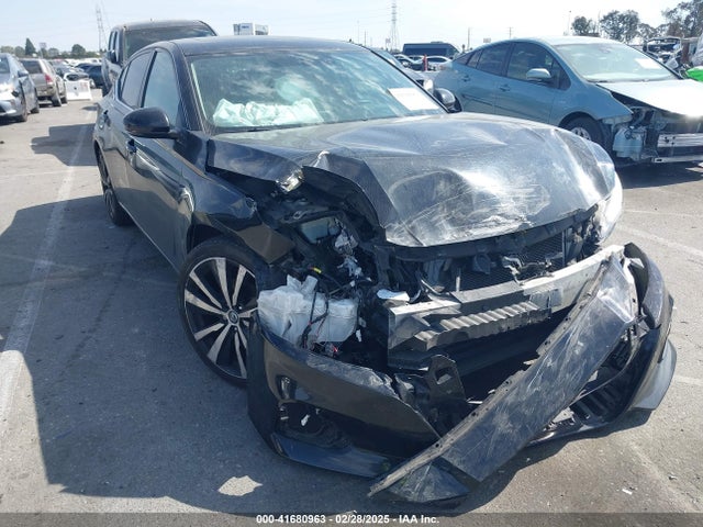 2019 1N4BL4CV0KC119690 main image