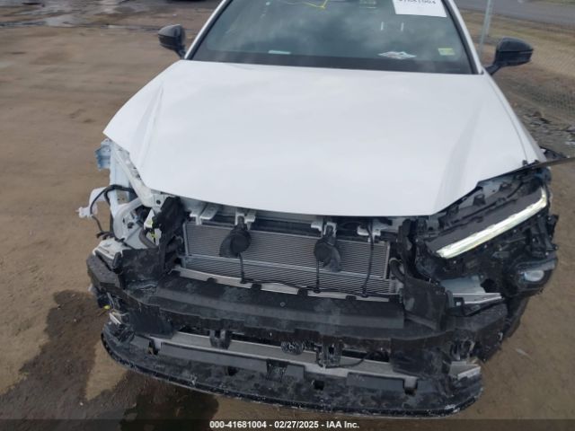 JTDACAAJ6S3008503 Toyota Crown Signia Xle