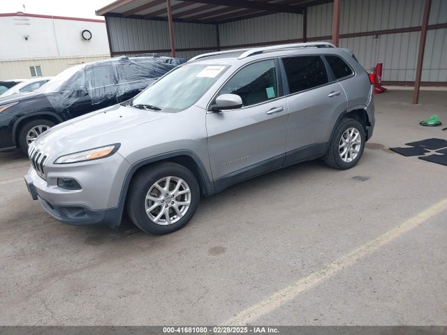 1C4PJLCB1GW338833 Jeep Cherokee Latitude