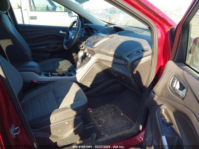 1FMCU9GX1FUB31007 Ford ESCAPE SE
