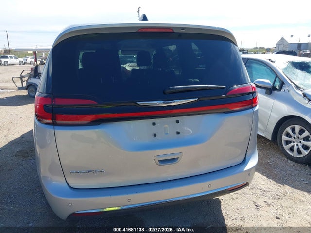 Chrysler Pacifica Touring L 2023 2C4RC1BG3PR532518 Image 16
