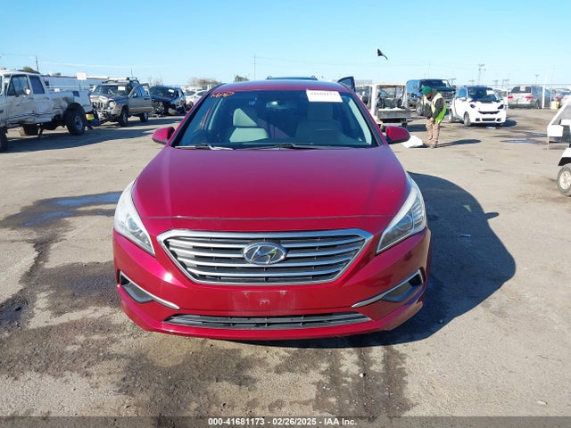 Hyundai SONATA SE 2016 5NPE24AF5GH349811 Image 12