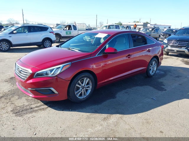 Hyundai SONATA SE 2016 5NPE24AF5GH349811 Image 2