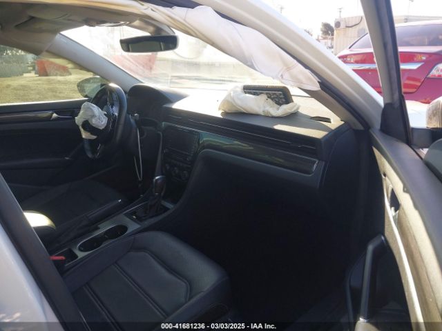 1VWMA7A3XLC002595 Volkswagen Passat 2.0t R-line