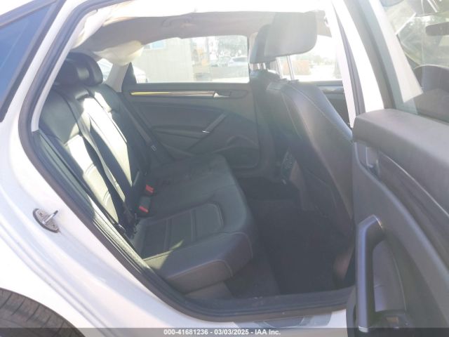 1VWMA7A3XLC002595 Volkswagen Passat 2.0t R-line
