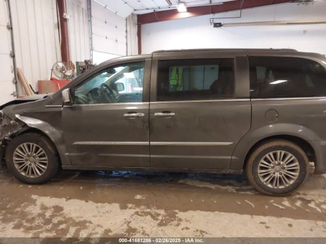 2C4RC1CG2GR305948 Chrysler Town & Country Touring-l