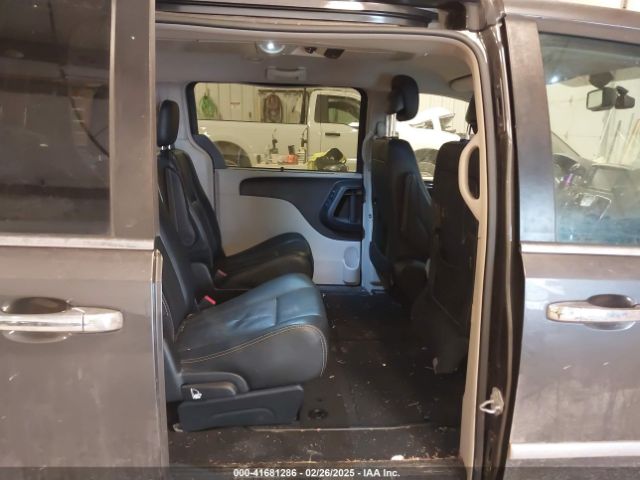 2C4RC1CG2GR305948 Chrysler Town & Country Touring-l