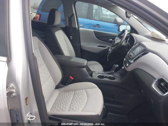 3GNAXJEV9JS577153 Chevrolet EQUINOX LT