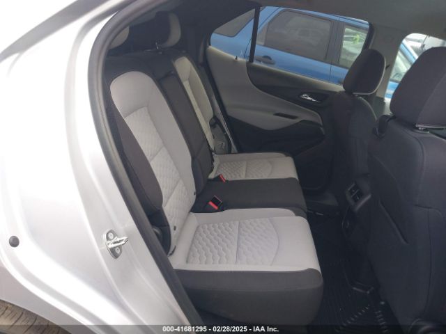 3GNAXJEV9JS577153 Chevrolet EQUINOX LT
