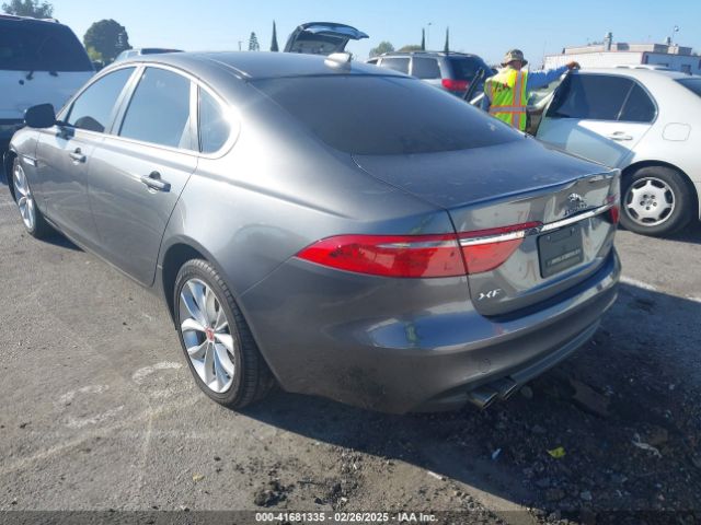 SAJBD4BN7HCY43301 Jaguar Xf 20d Premium