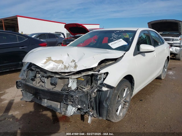 4T1BF1FK1HU284051 Toyota CAMRY SE