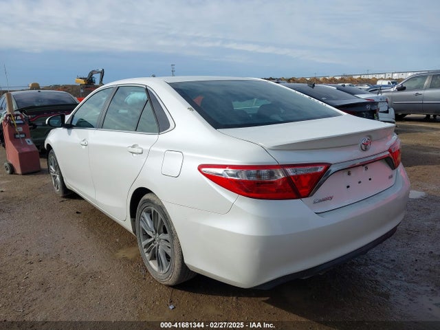 4T1BF1FK1HU284051 Toyota CAMRY SE