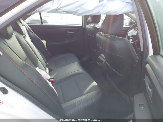 4T1BF1FK1HU284051 Toyota CAMRY SE