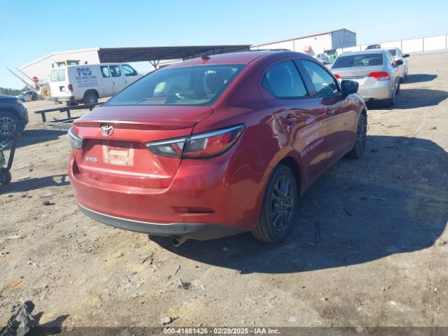 3MYDLBYV9KY502584 Toyota YARIS LE
