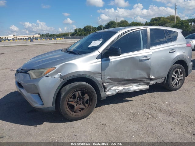 2T3ZFREV4JW422588 Toyota RAV4 LE