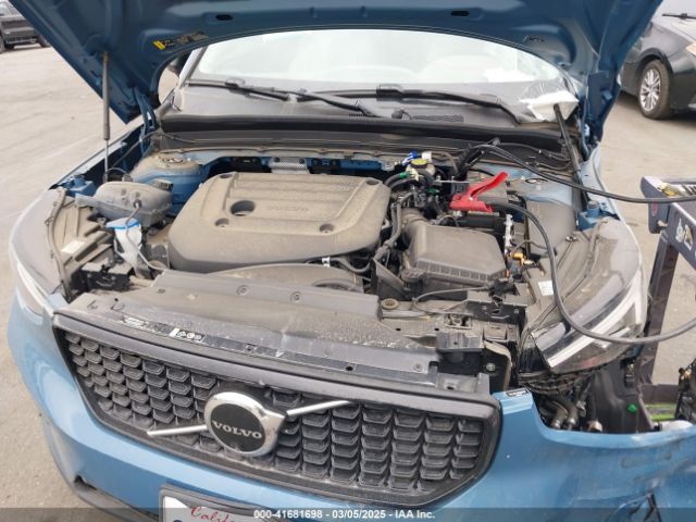 YV4L12UL2R2206994 Volvo Xc40 B5 Plus Dark Theme