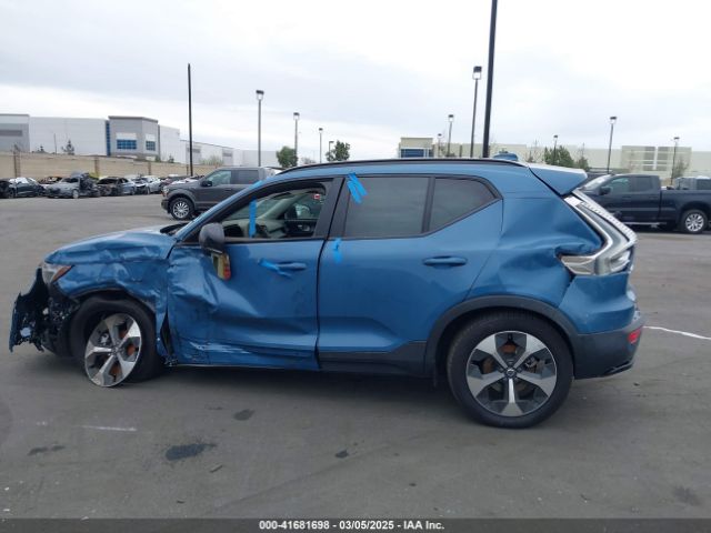 YV4L12UL2R2206994 Volvo Xc40 B5 Plus Dark Theme