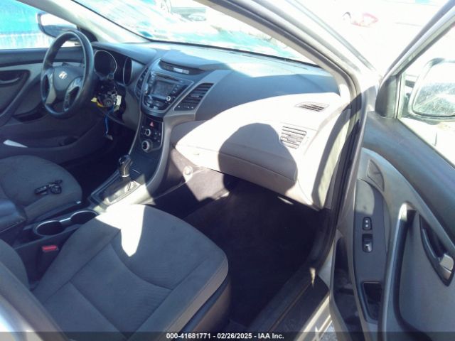 KMHDH4AE0GU576018 Hyundai ELANTRA SE