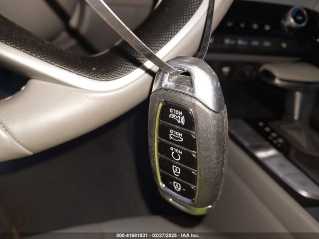 5NPLS4AG6PH114219 Hyundai ELANTRA SEL