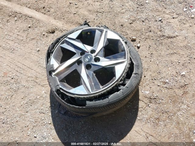 5NPLS4AG6PH114219 Hyundai ELANTRA SEL