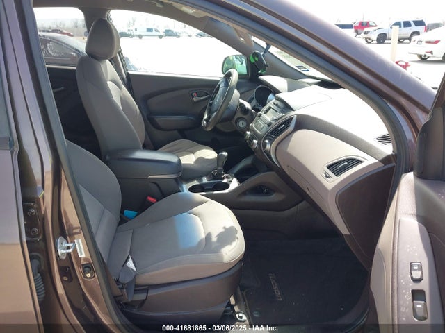KM8JT3AF3EU902590 Hyundai TUCSON GLS