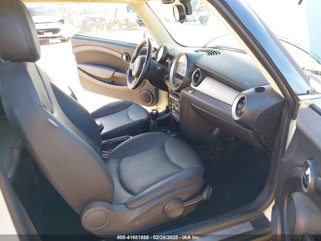 2012 MINI COOPER WMWSU3C52CT369030 Photo 4