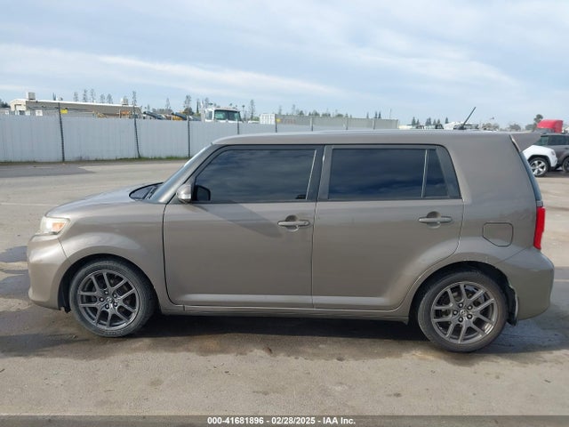 Scion Xb Release Series 2014 JTLZE4FE7EJ065646 Image 14