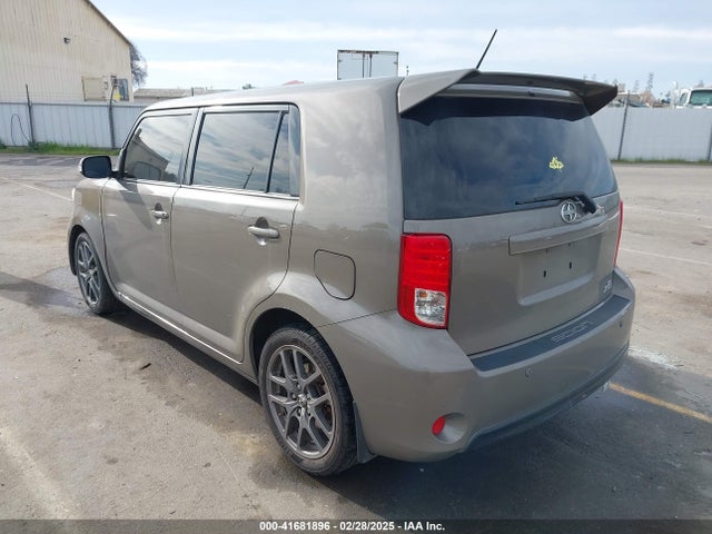 Scion Xb Release Series 2014 JTLZE4FE7EJ065646 Image 3