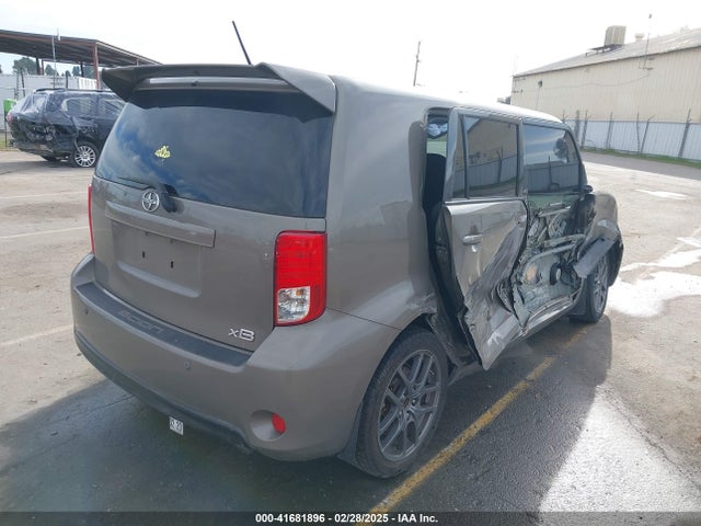 Scion Xb Release Series 2014 JTLZE4FE7EJ065646 Image 4