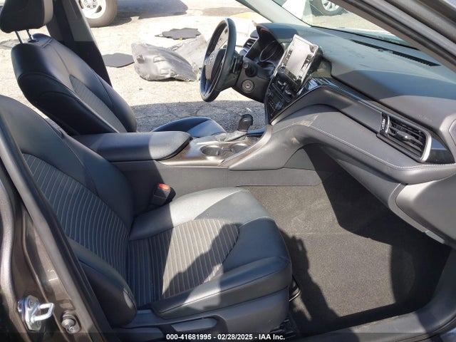 4T1G11AK6MU553991 Toyota CAMRY SE