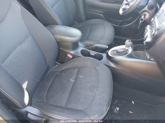 KIA SOUL + 2014 KNDJP3A58E7097331 Image 5
