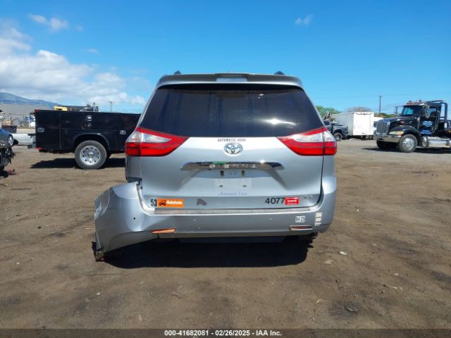 5TDYZ3DCXKS977693 Toyota Sienna Xle Premium 8 Passenger