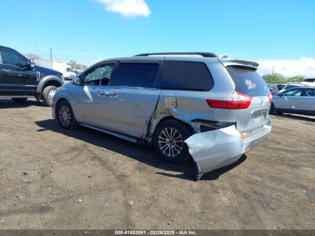 5TDYZ3DCXKS977693 Toyota Sienna Xle Premium 8 Passenger