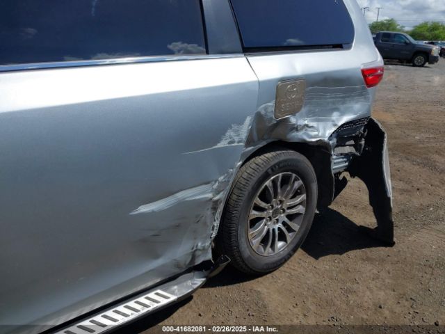 5TDYZ3DCXKS977693 Toyota Sienna Xle Premium 8 Passenger